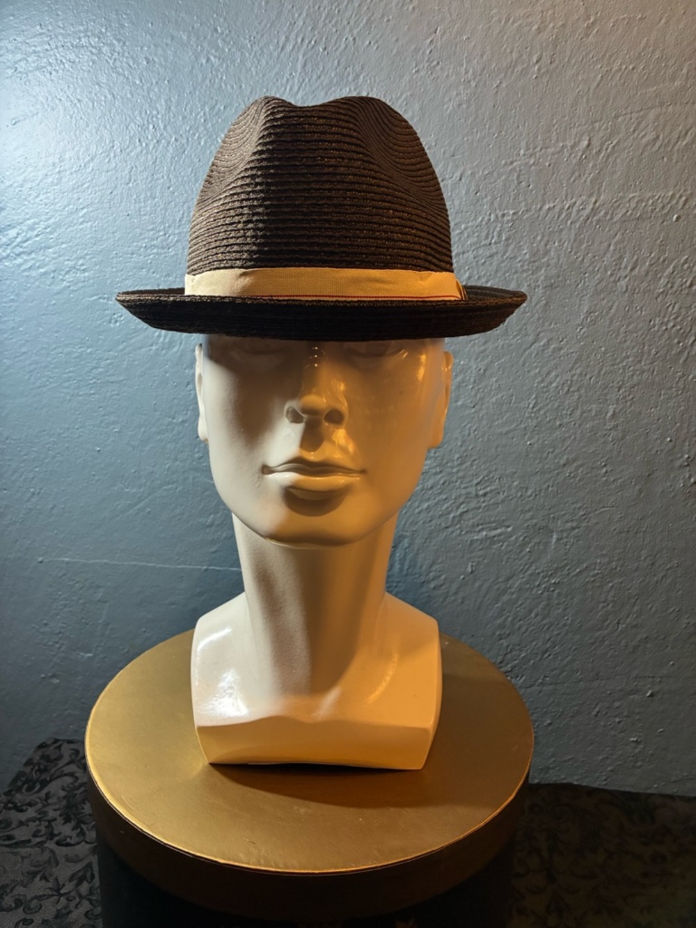 Goorin Bros Brown “Humphrey”Straw Fedora with Cream Band Size Medium